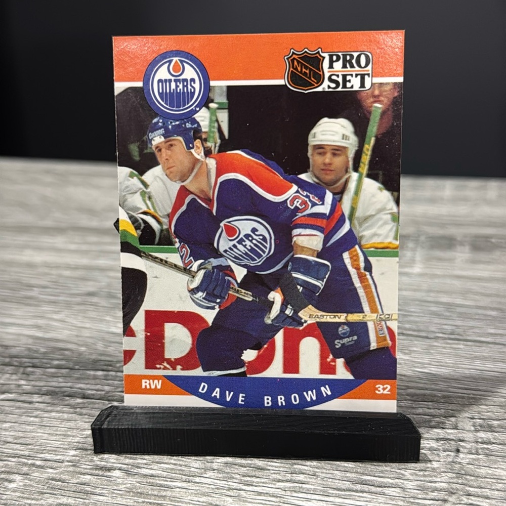 NHL | Pro Set #440: Edmonton Oilers: Dave Brown (1990) - Vintage Hockey Card